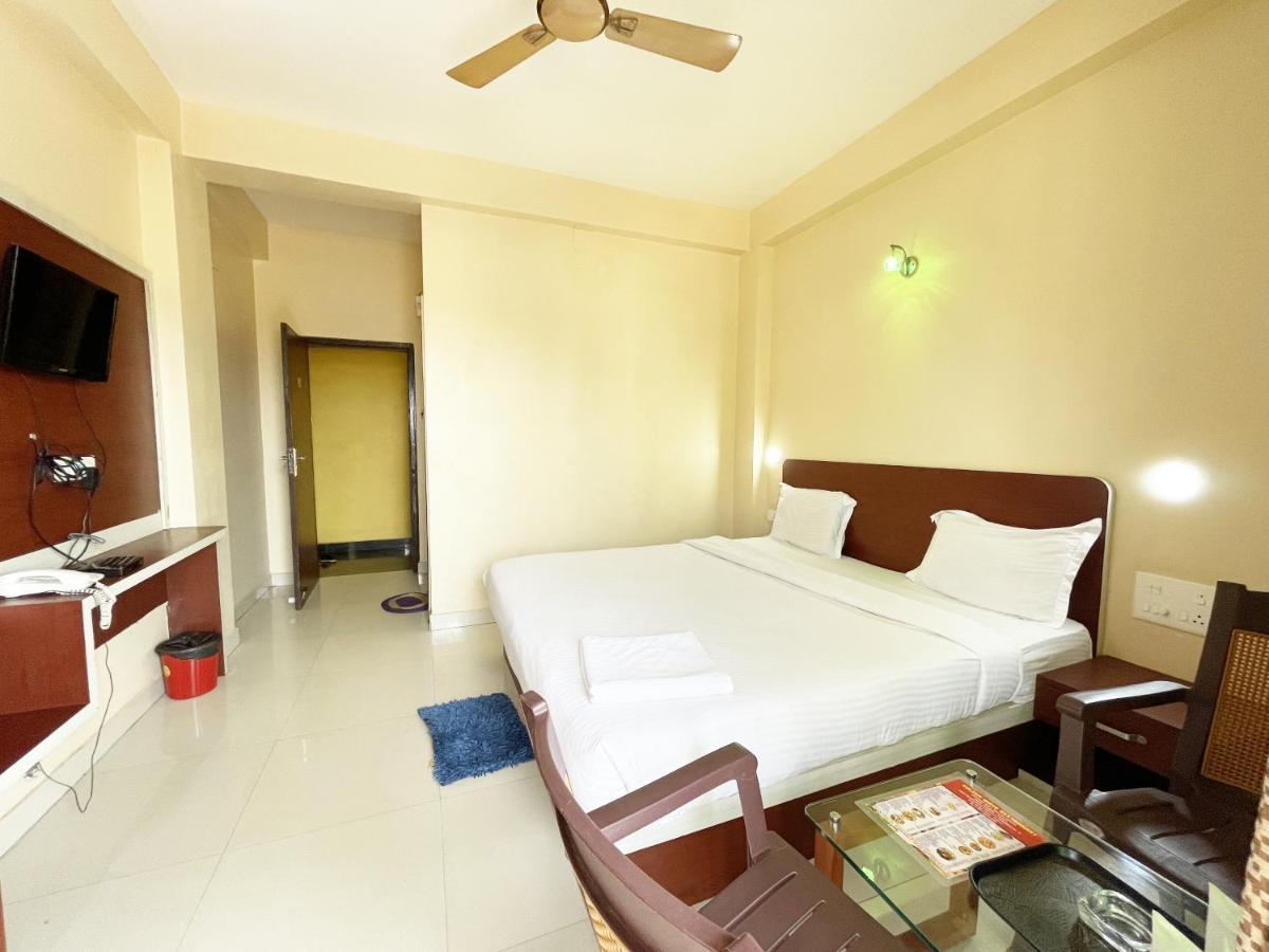 Hotel Golden Wave Puri Exterior photo